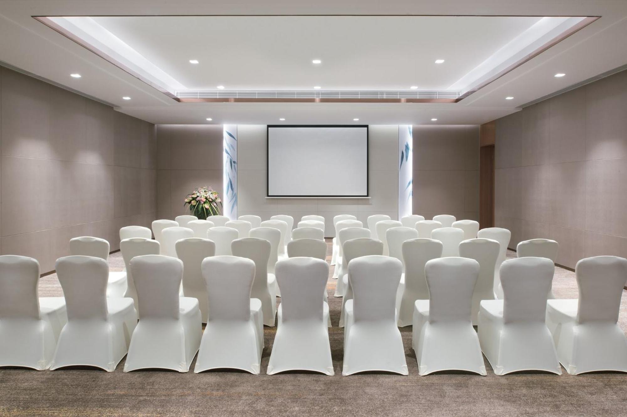 Crowne Plaza Hangzhou Qiantang - The Subway Can Reach The West Lake Scenic Area As Well As The Airport And High-Speed Rail Station, Adjacent To Jinsha Lake And Longfor Paradise Walk Buitenkant foto