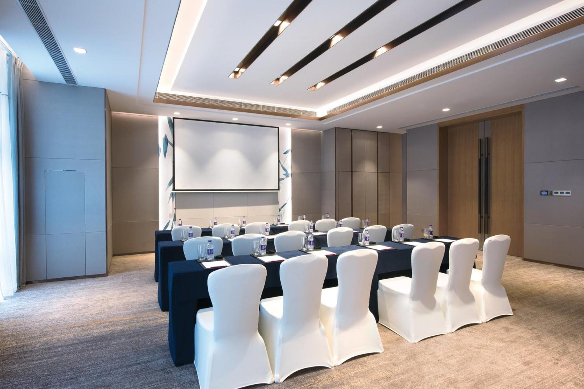 Crowne Plaza Hangzhou Qiantang - The Subway Can Reach The West Lake Scenic Area As Well As The Airport And High-Speed Rail Station, Adjacent To Jinsha Lake And Longfor Paradise Walk Buitenkant foto